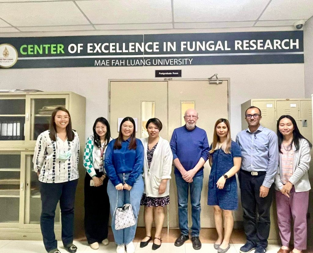 ศูนย์ความเป็นเลิศทางด้านการวิจัยเชื้อราให้การต้อนรับ Prof. Emeritus Dr. Geoffrey A. Cordell และคณะ